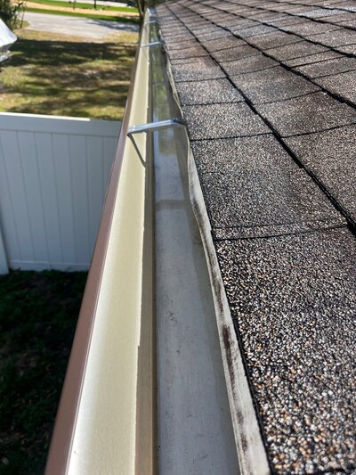 Gutter Cleaning in Port Orange | 9 Signs Your Gutters Are Clogged