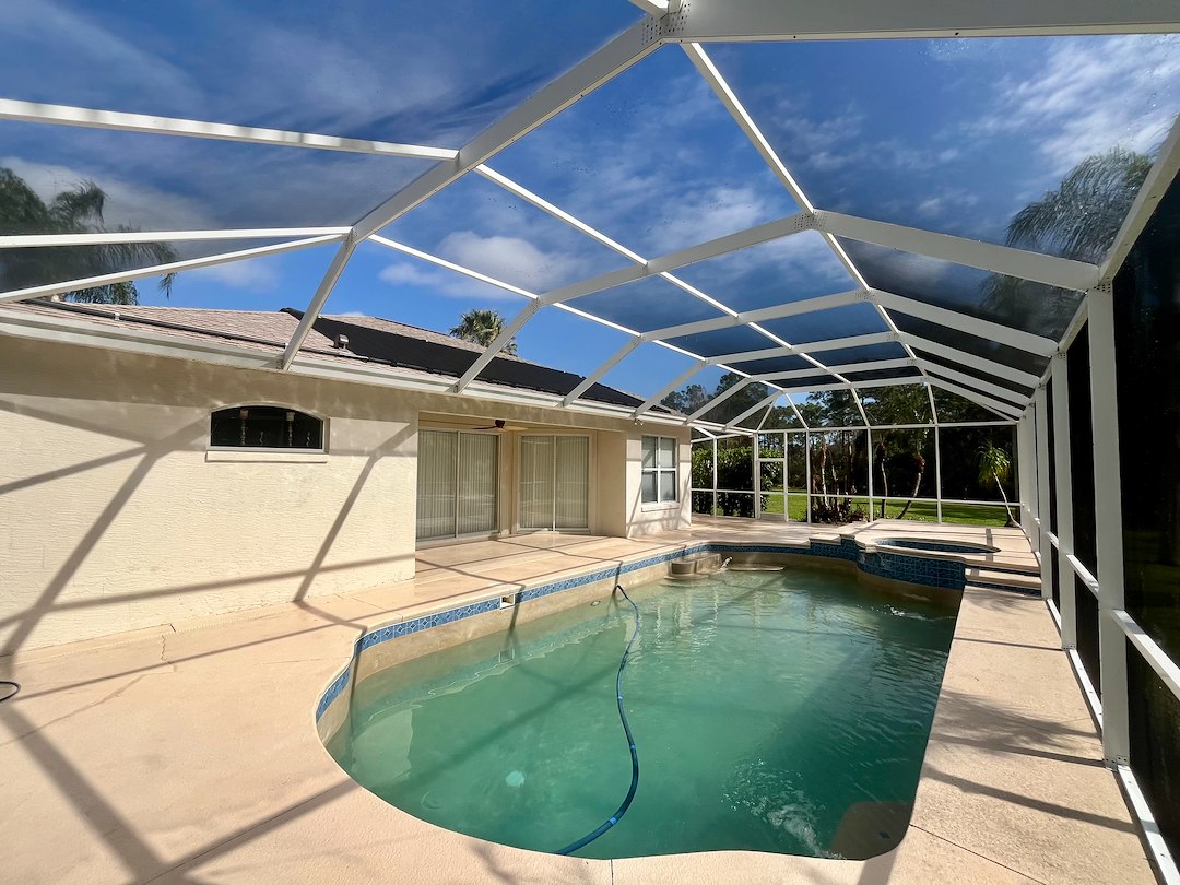 High Quality Pool Enclosure Cleaning in Port Orange, Florida (1)