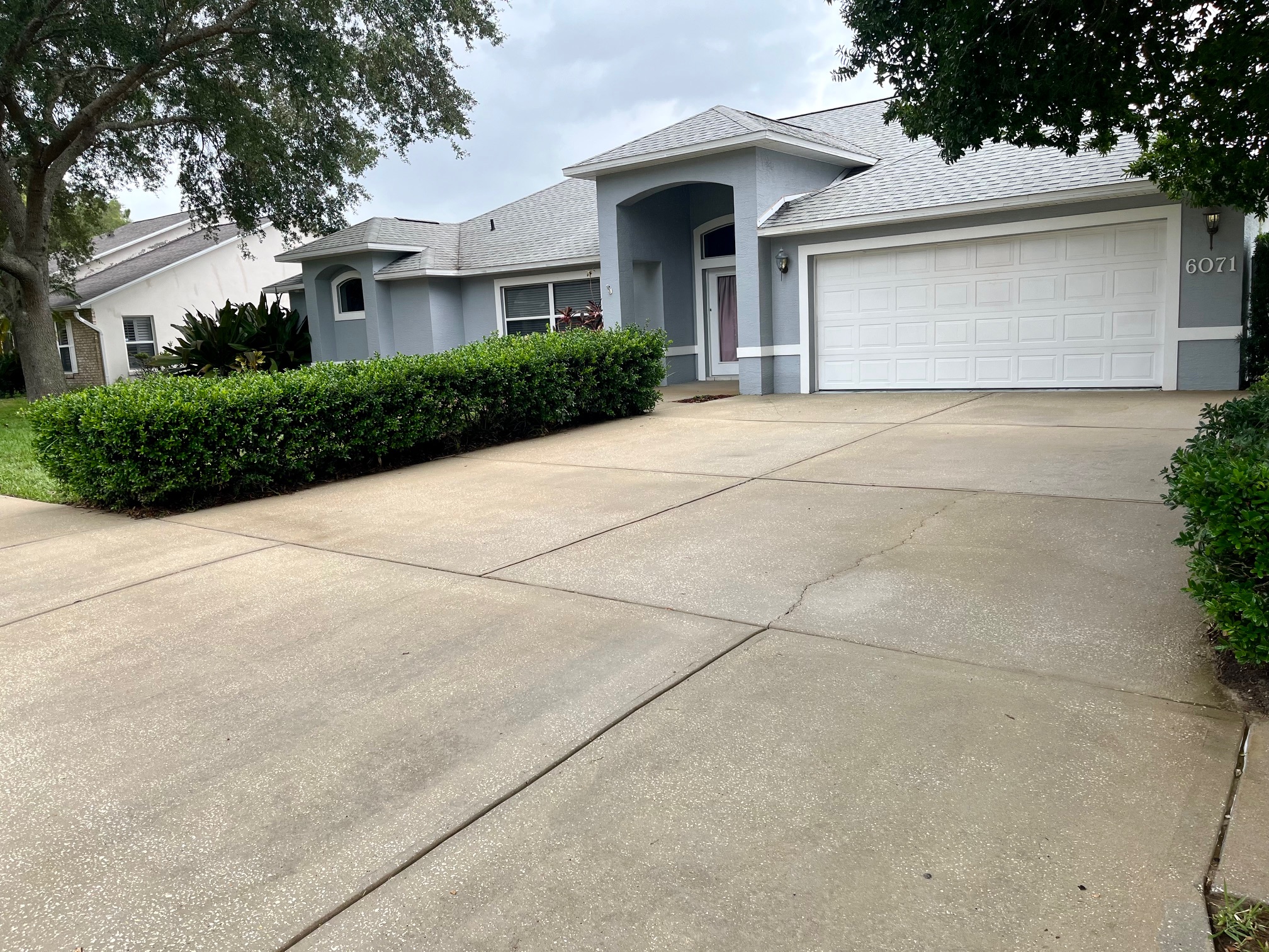Professional Driveway Washing In Port Orange, Florida