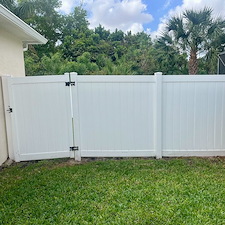 Professional-Fence-Washing-In-Port-Orange-Florida 1