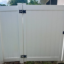 Professional-Fence-Washing-In-Port-Orange-Florida 7