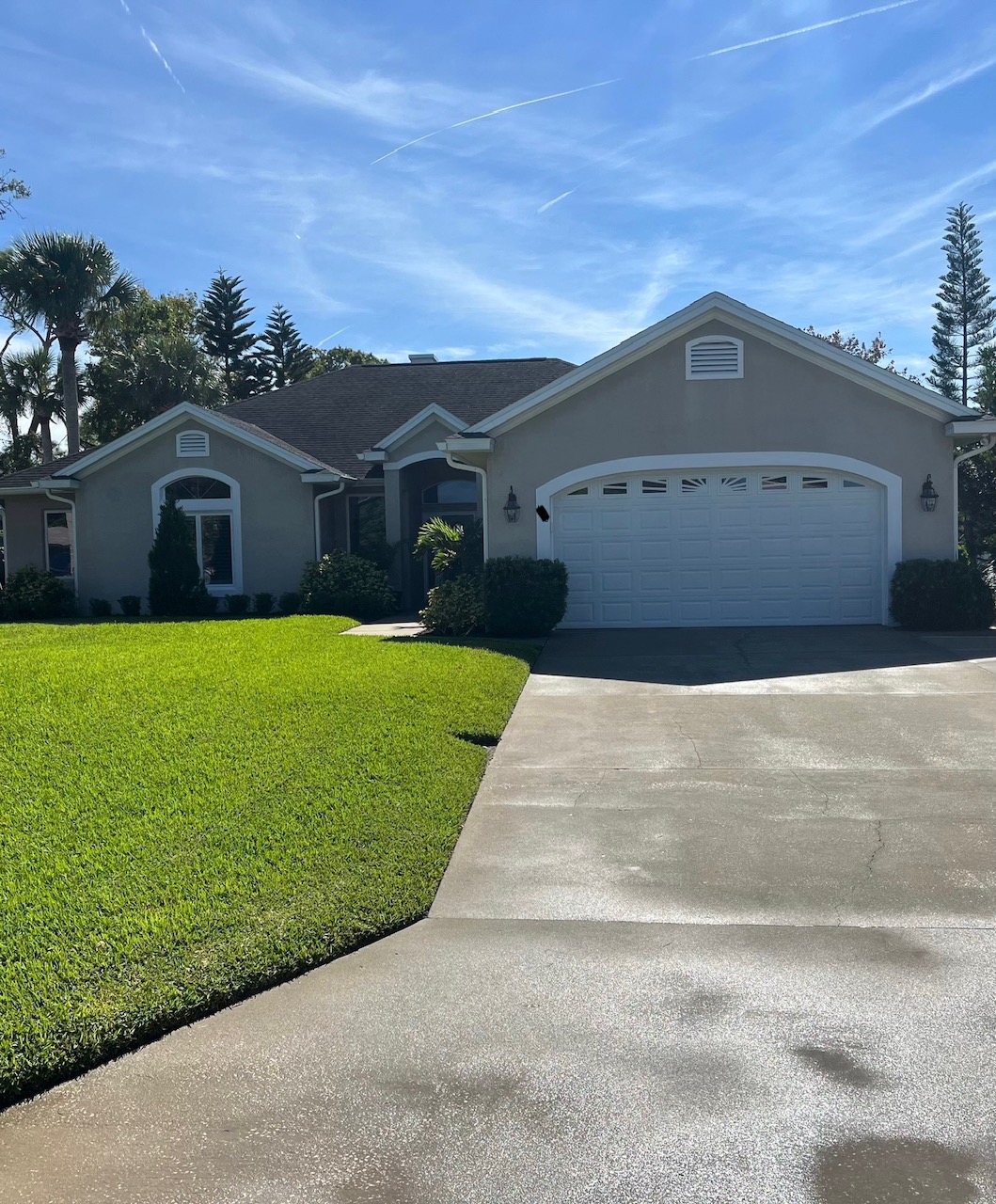 Professional House Washing Project In New Smyrna Beach, Florida