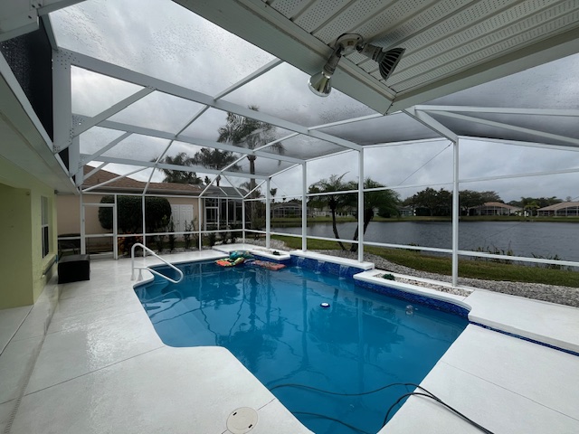 Transformational Pool Enclosure Cleaning in Port Orange, Florida